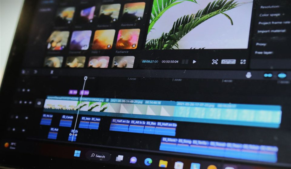 Video ad edit: captions and pacing cut for sound-off viewing